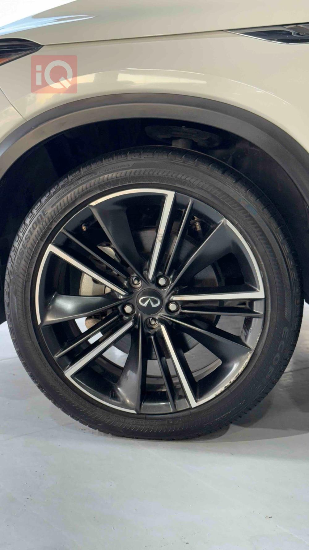 Infiniti QX55